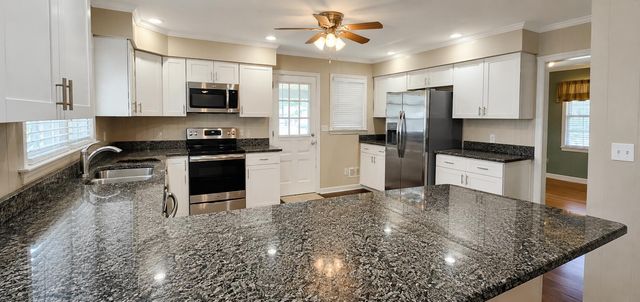 404 Darlington Street, Manning, SC 29102