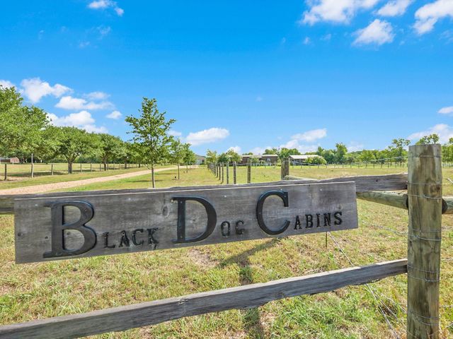 3643 Noak Road, Round Top, TX 78954