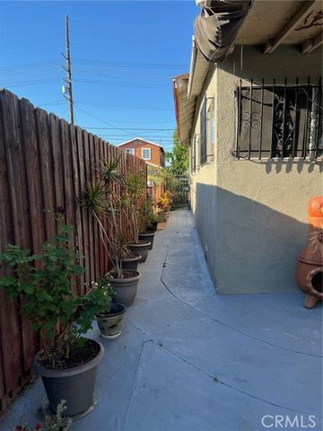 416 E 31st Street, Los Angeles, CA 90011