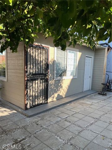 416 E 31st Street, Los Angeles, CA 90011