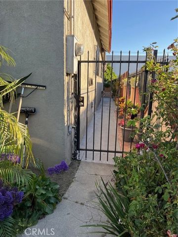 416 E 31st Street, Los Angeles, CA 90011