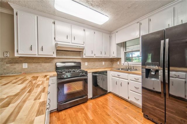 216 Cedar Valley Court, Canton, GA 30115