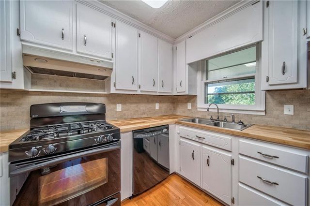 216 Cedar Valley Court, Canton, GA 30115