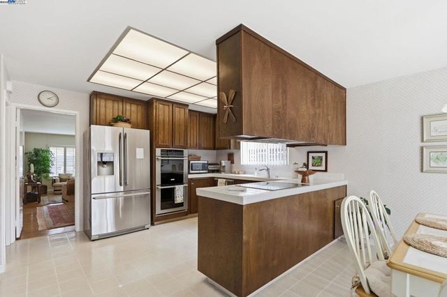 3155 Mackenzie Pl, Fremont, CA 94536