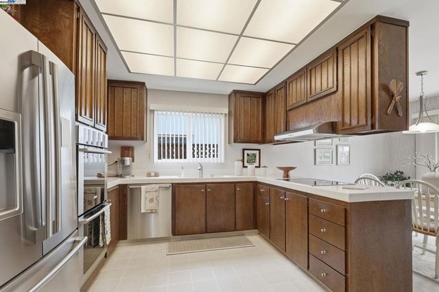 3155 Mackenzie Pl, Fremont, CA 94536