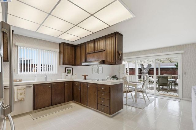 3155 Mackenzie Pl, Fremont, CA 94536