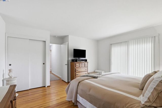 3155 Mackenzie Pl, Fremont, CA 94536