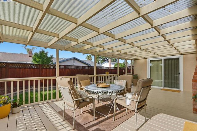 3155 Mackenzie Pl, Fremont, CA 94536