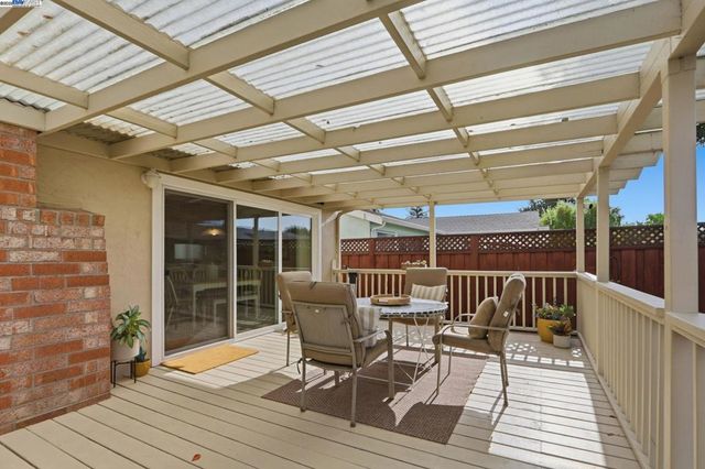 3155 Mackenzie Pl, Fremont, CA 94536