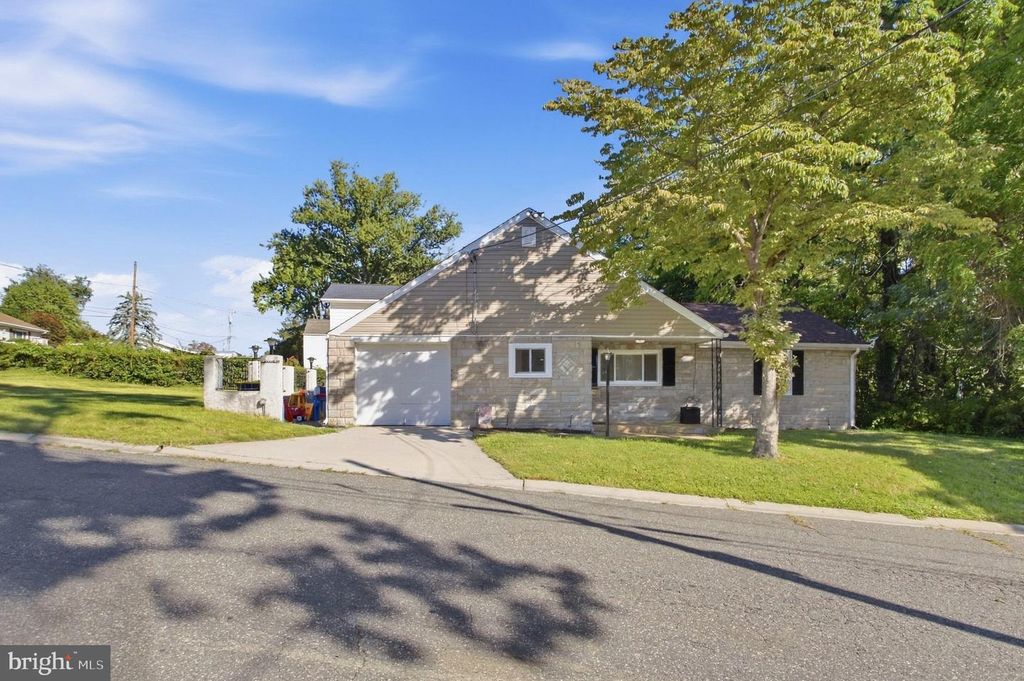 2801 MANSION AVE, Claymont, DE 19703