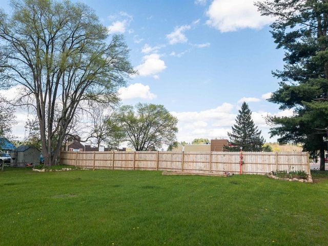 116 N Charles Street, Westfield, WI 53964