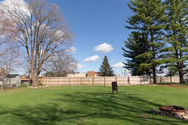 116 N Charles Street, Westfield, WI 53964
