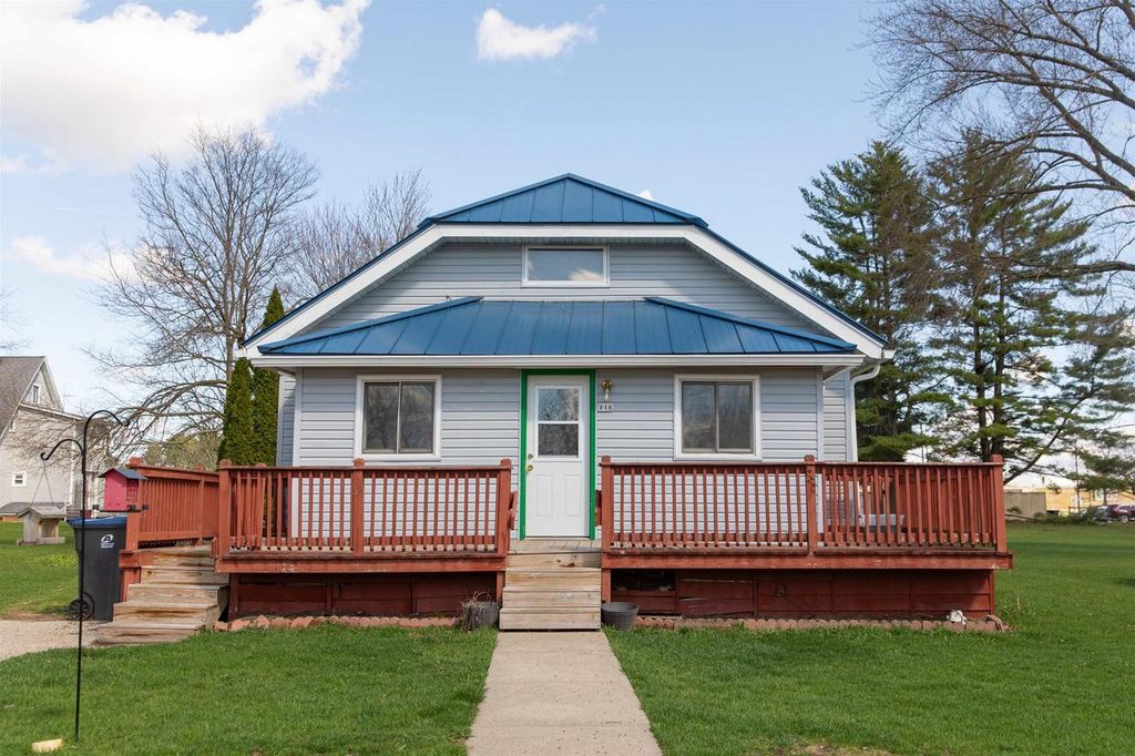 116 N Charles Street, Westfield, WI 53964