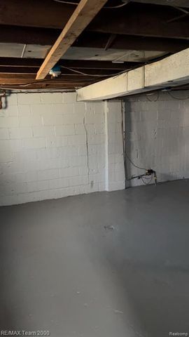 776 Cleophus Parkway, Lincoln Park, MI 48146