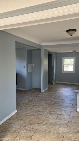 776 Cleophus Parkway, Lincoln Park, MI 48146