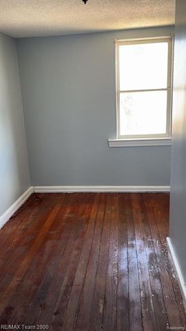 776 Cleophus Parkway, Lincoln Park, MI 48146