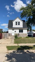 776 Cleophus Parkway, Lincoln Park, MI 48146