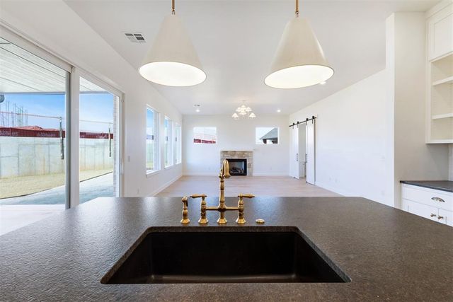 6000 Frankie Lynn Lane, Edmond, OK 73034