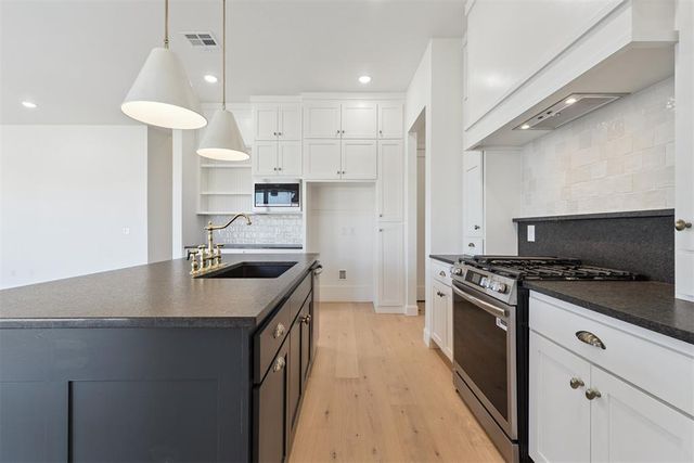 6000 Frankie Lynn Lane, Edmond, OK 73034