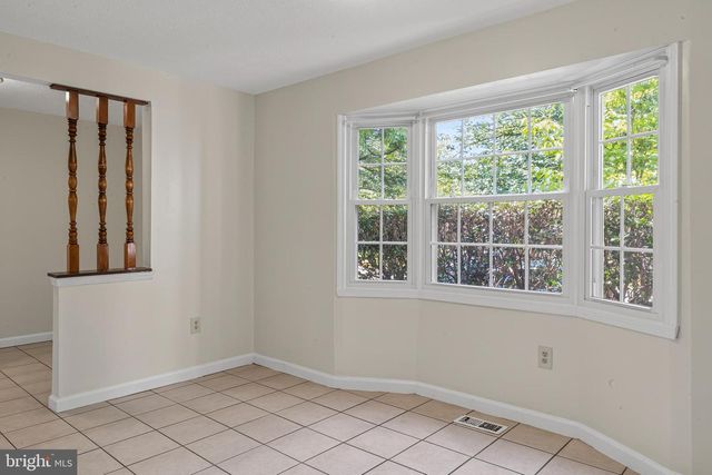 7525 WEATHERBY DR, Rockville, MD 20855