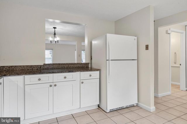 7525 WEATHERBY DR, Rockville, MD 20855