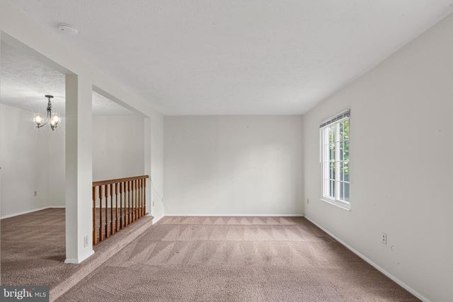 7525 WEATHERBY DR, Rockville, MD 20855