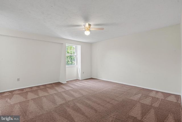 7525 WEATHERBY DR, Rockville, MD 20855