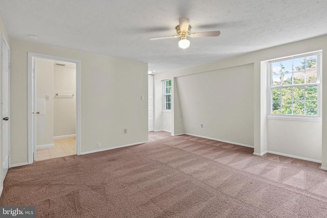 7525 WEATHERBY DR, Rockville, MD 20855