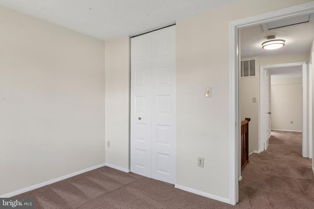 7525 WEATHERBY DR, Rockville, MD 20855