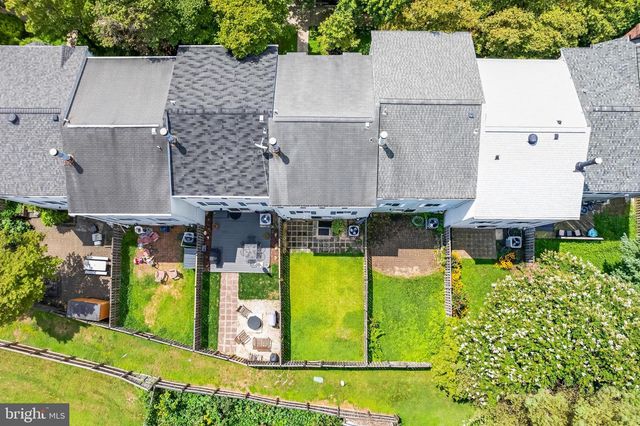 7525 WEATHERBY DR, Rockville, MD 20855