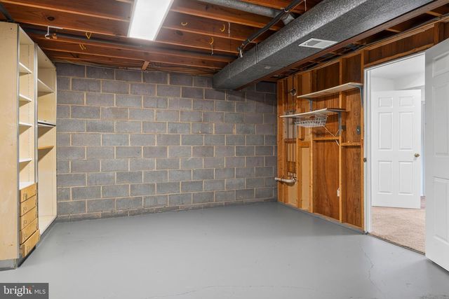 7525 WEATHERBY DR, Rockville, MD 20855