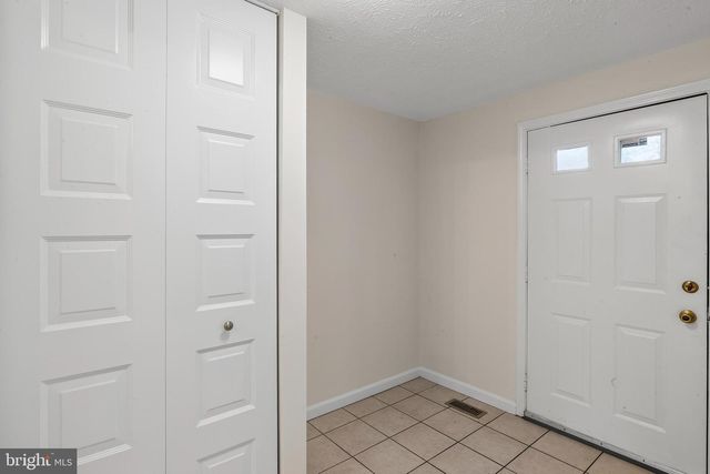 7525 WEATHERBY DR, Rockville, MD 20855