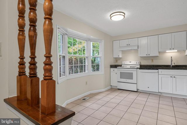 7525 WEATHERBY DR, Rockville, MD 20855