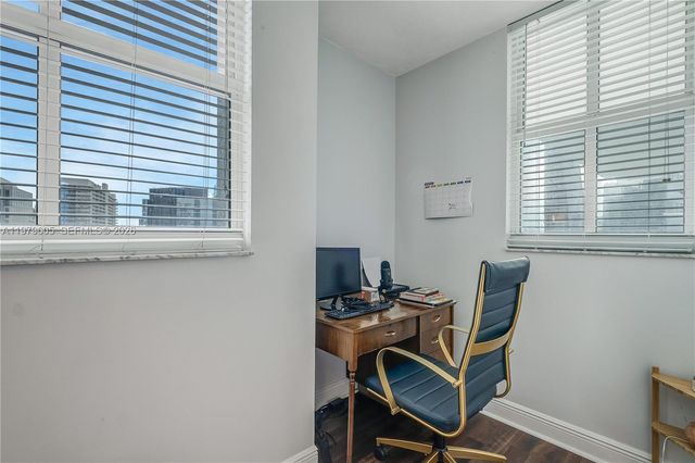 1250 S Miami Ave 2802, Miami, FL 33130