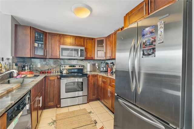 1250 S Miami Ave 2802, Miami, FL 33130