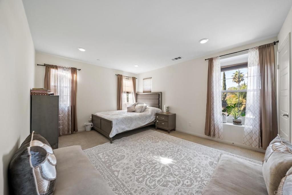 Image 16 of property listing at 1251 S Magnolia Avenue, El Cajon, CA 92020