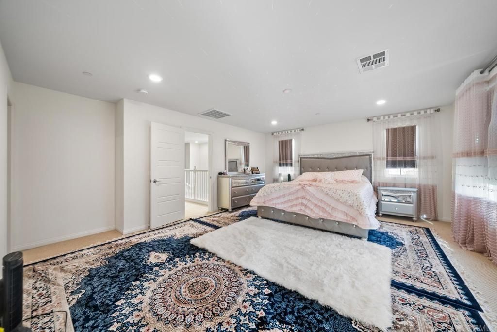 Image 20 of property listing at 1251 S Magnolia Avenue, El Cajon, CA 92020
