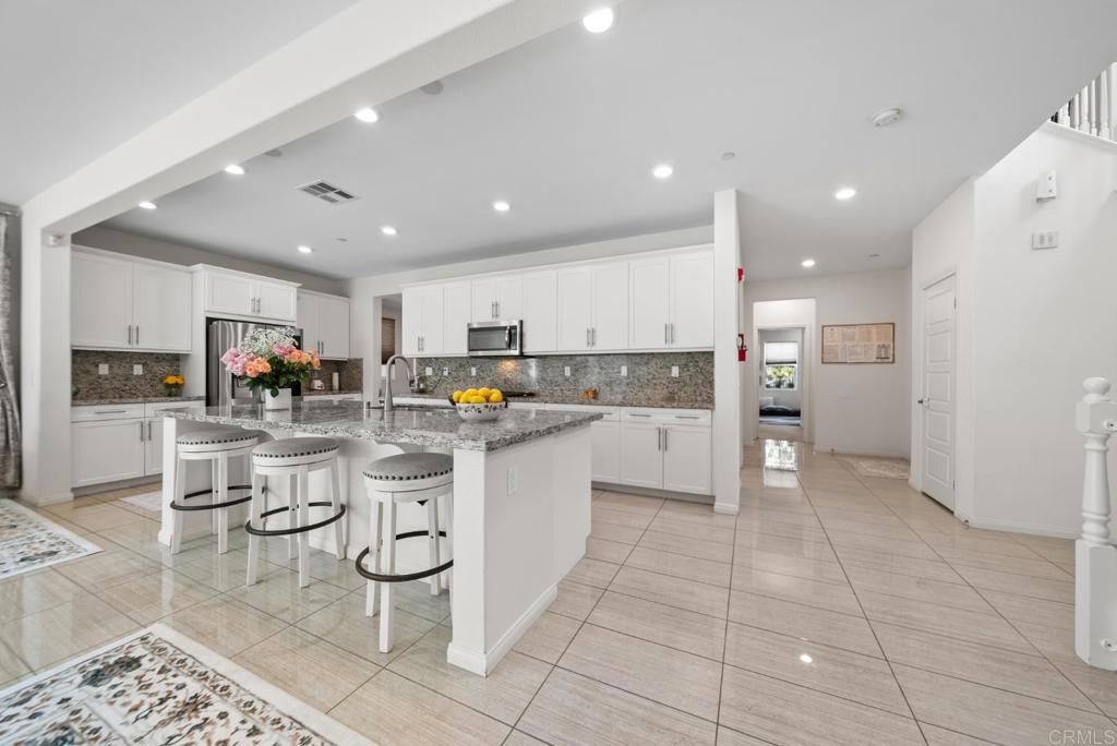 Image 4 of property listing at 1251 S Magnolia Avenue, El Cajon, CA 92020