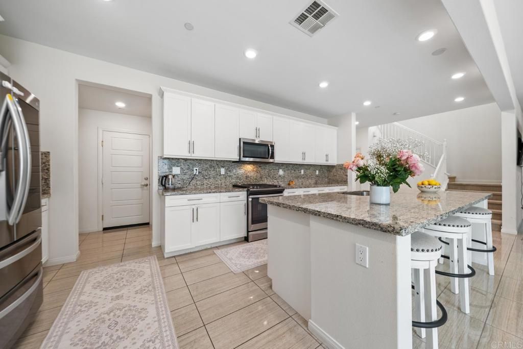 Image 6 of property listing at 1251 S Magnolia Avenue, El Cajon, CA 92020