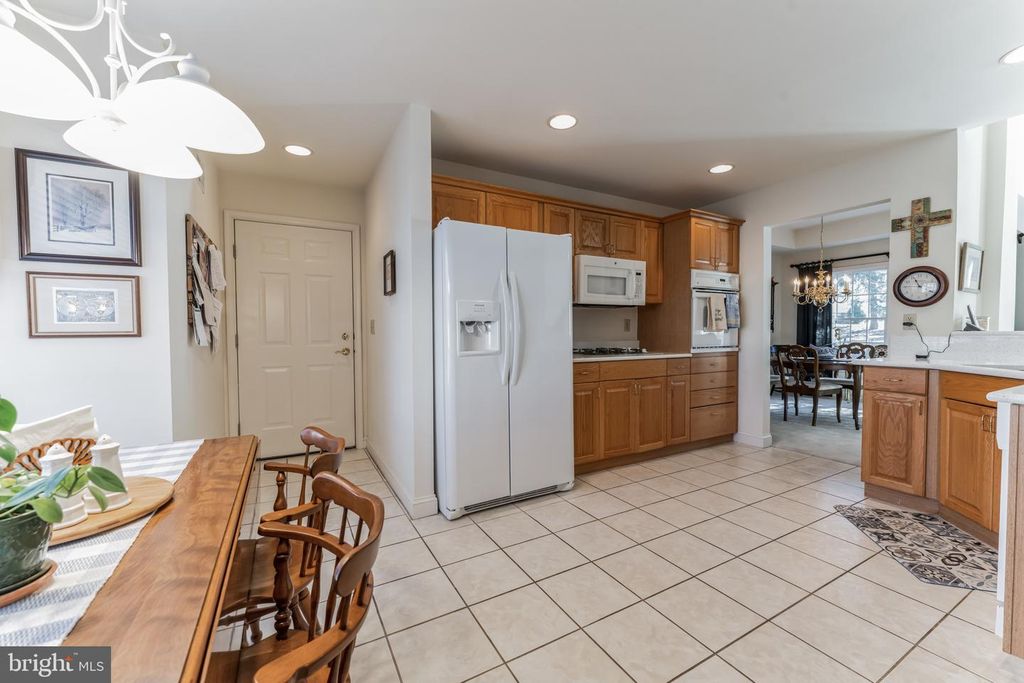 3 FRINGE TREE CT, PRINCETON, NJ 00000 — photo 3