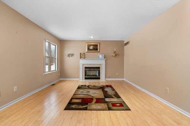 9639 Hampton Drive, Van Buren Twp, MI 48111