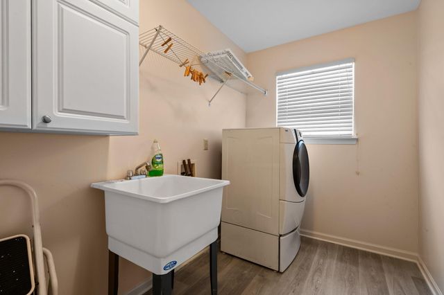 9639 Hampton Drive, Van Buren Twp, MI 48111