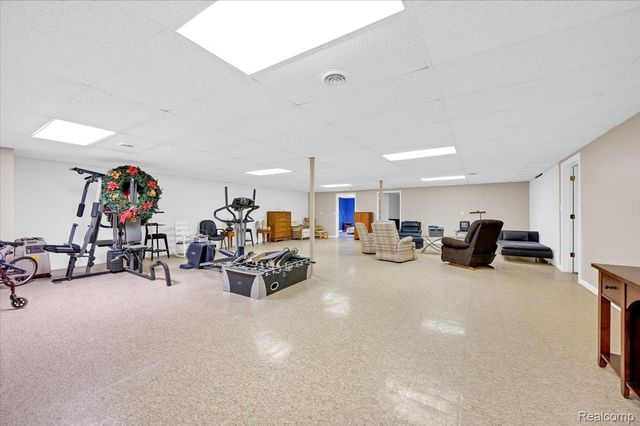 44680 Elizabeth Road, Clinton Charter Township, MI 48036