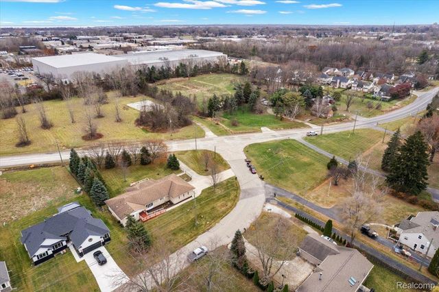 44680 Elizabeth Road, Clinton Charter Township, MI 48036