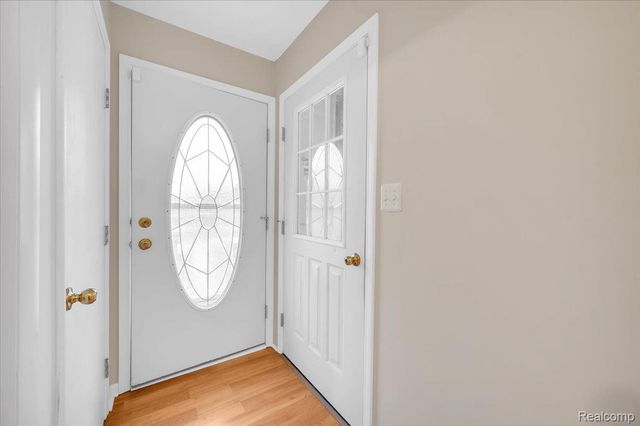 44680 Elizabeth Road, Clinton Charter Township, MI 48036