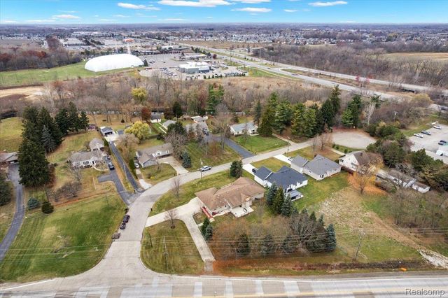 44680 Elizabeth Road, Clinton Charter Township, MI 48036