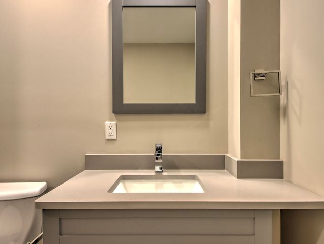 815 Eason Court, La Porte, IN 46350