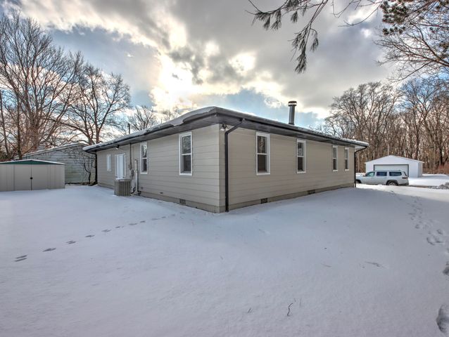 815 Eason Court, La Porte, IN 46350