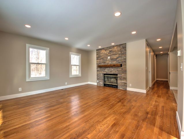 815 Eason Court, La Porte, IN 46350