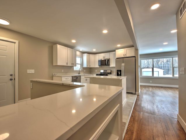 815 Eason Court, La Porte, IN 46350